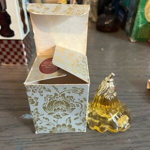 Vintage Avon Elusive Cologne Petti-Fleur 1 fl oz FULL Flower Bottle With Box.